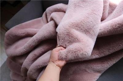 Company-How do I clean the blanket?